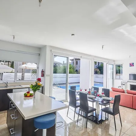 Protaras Pearl Pe17 ヴィラ *