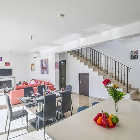Villa Protaras Pearl 17